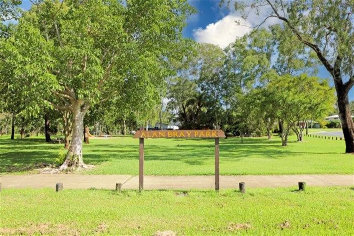 Lawn care services in Bray Park, Queensland